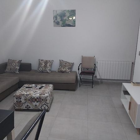 Silverwood Tunis Luaran gambar