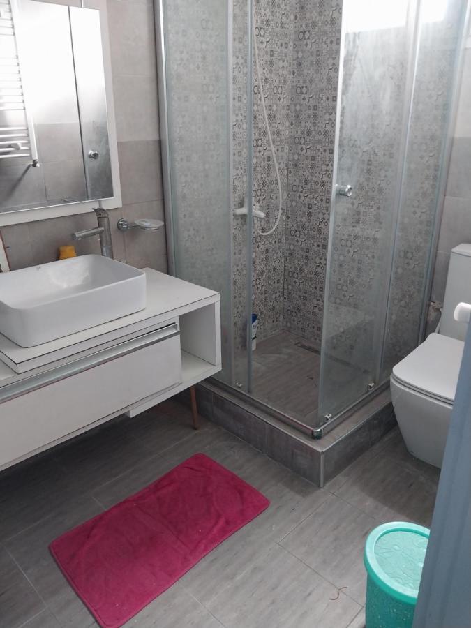 Silverwood Tunis Luaran gambar